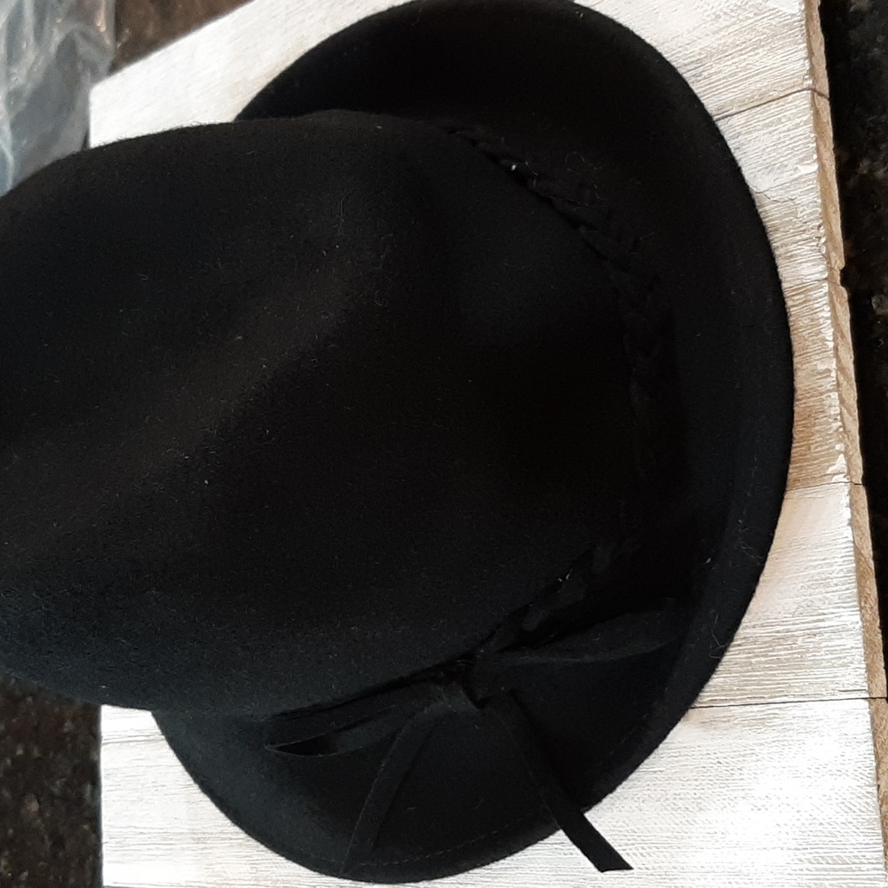 August Hat Black Range with removable ear muffs